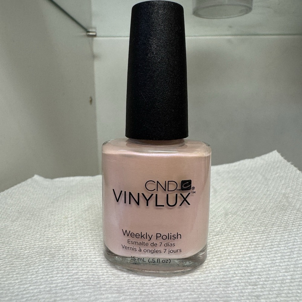 CND Long Wear Nail Polish - VINYLUX Collection - Blush Teddy ( 0.5 oz / 15 ML )
